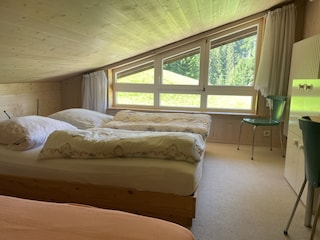 Dreibettzimmer