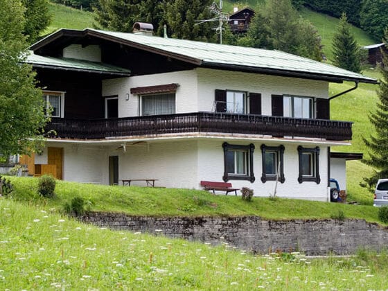 Photo: house/residence of the arrogant 12 million earning München-resident
