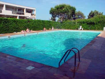 Ferienwohnung mit Pool & Tennisplatz in exklusiver Residenz