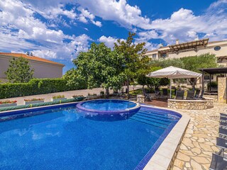 Appartamento per vacanze Linardići Registrazione all'aperto 2