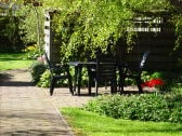 grosser Garten mit viele Terrassen