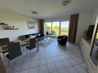 Wohn/Esszimmer mit Balkon
