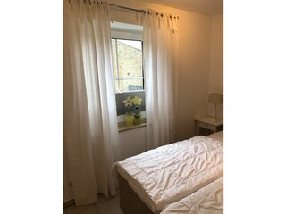2. Schlafzimmer