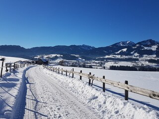 von Hinang nach Fischen i.Hintergrund BolsterlangerHorn