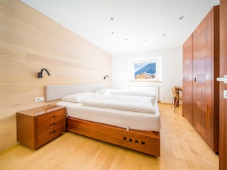 Maxibetten bis zu 2x2m, trennbar, alles Vollholz