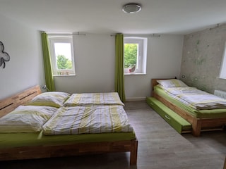 Schlafzimmer mit 4 Schlafmöglichkeiten