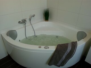 ...mit Whirlpool zum Wohlfühlen...