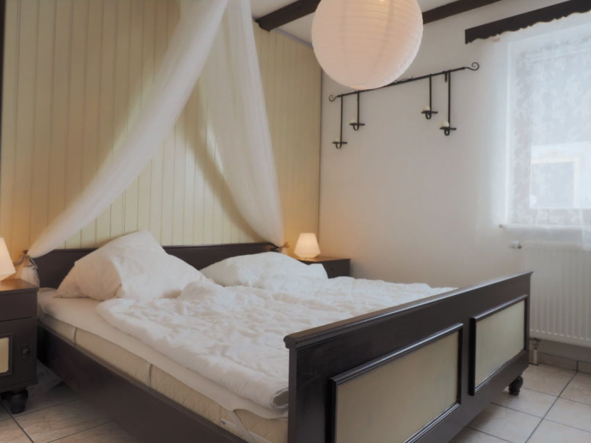 schlafzimmer eg rechts