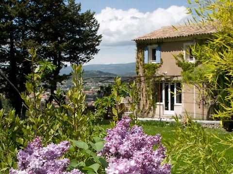 Holiday apartment with private garden in a country house - 200 APT
