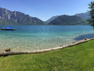 eigener Badestrand am Attersee