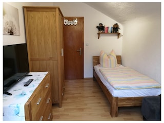 Einzelzimmer mit TV