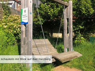 Schaukeln mit Blick auf Bad Harzburg