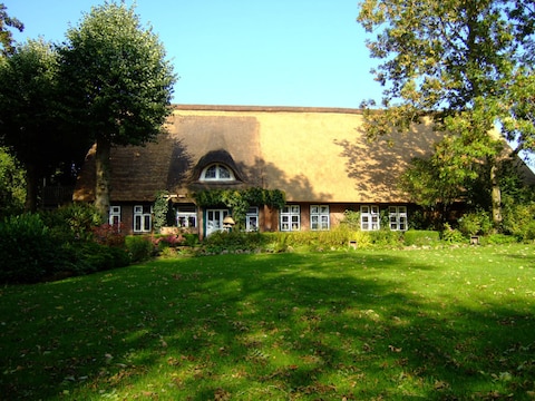 Holiday apartment 2 - Krautsand - Vacation Apartment