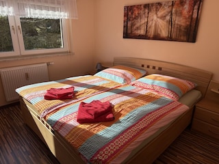 Schlafzimmer mit TV