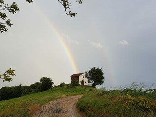 auf dem Weg zu der romanischen Kapelle  San Lorenzo