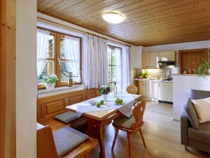 Ferienwohnung 2 "Beim Paulfischer" direkt am Chiemsee