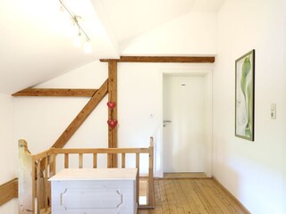 Treppenhaus und Flur im Obergeschoss