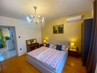 Auch in diesem Zimmer ist das Bett 180x200