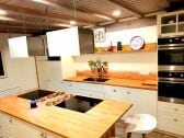 EG: Küche mit 2 Backöfen und 2 gr. Kühlschränken