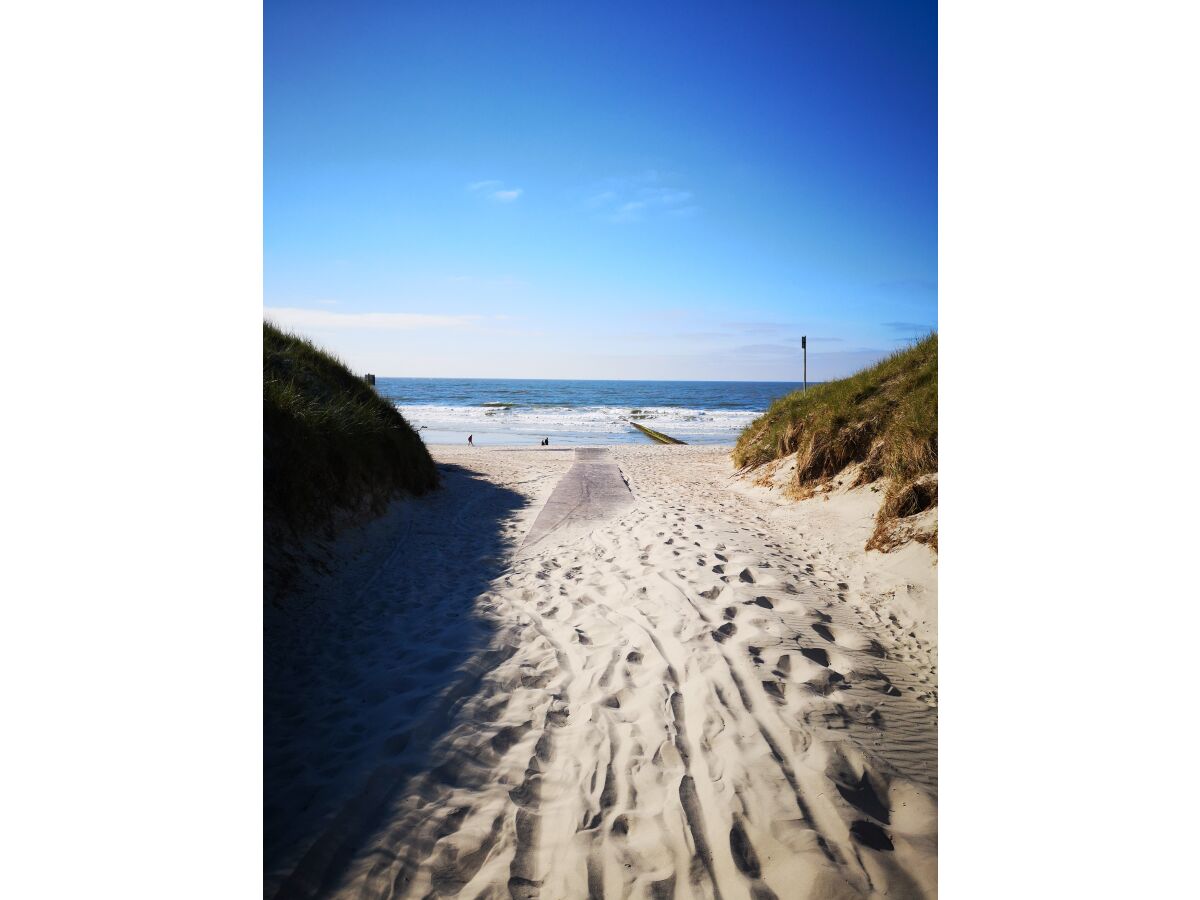 Nur 200m vom Appartementhaus Folkerts zum Strandaufgang