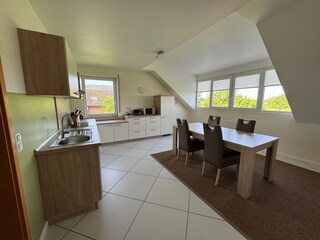 Küche und Essbereich