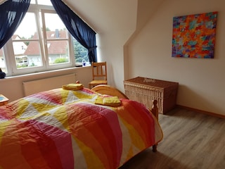 Schlafzimmer 1