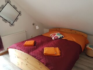 Schlafzimmer 2