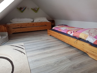 Schlafzimmer 4