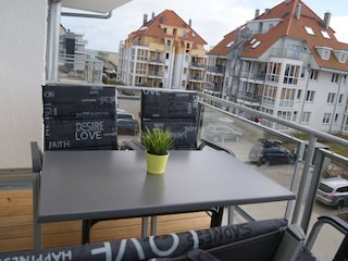 haben Sie viel Platz auf dem Balkon mit Meerblick