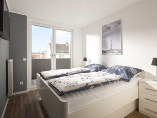 Schlafzimmer mit Doppelbett