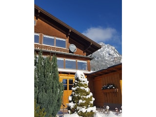 Hausansicht Winter