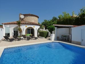 Villa with tower and pool Paradise 148 - Empuriabrava - image1