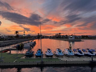 Herrliche Sonnenuntergänge in Empuriabrava