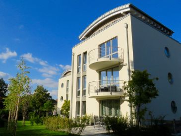 Monopol Apartment - First