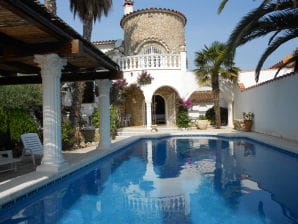 Villa met zwembad aan het kanaal Paradijs 161 - Empuriabrava - image1