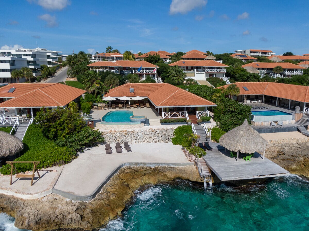 Oceanfront villa Curacao with stairs to the sea