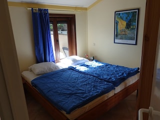 Schlafzimmer 1