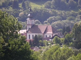 Blick zur Kirche