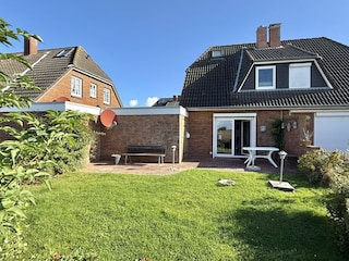 Ferienhaus mit Garten