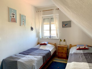 2. Schlafzimmer