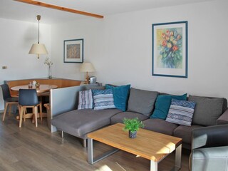 Großes Ecksofa zum Ausruhen