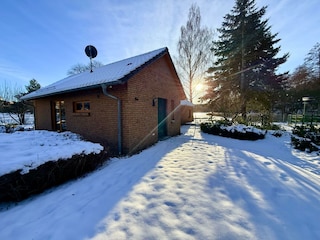 Saunahaus im Winter