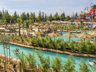Aquapark Solaris -0,8 km