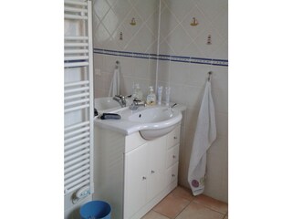 Upper bathroom