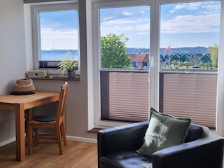Wohnzimmer mit Blick auf die Ostsee