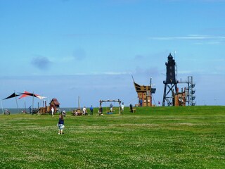 Piratenschiff und Leuchtturm