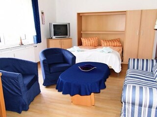 Wohn- und Schlafzimmer
