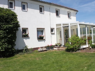 Ansicht mit Wintergarten