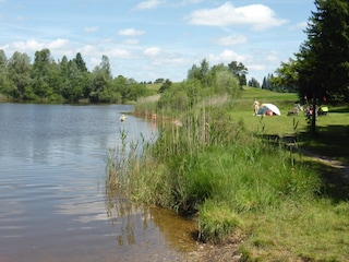 Der Baderwäldle See beim Feriendorf