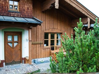 Eingang mit Terrasse